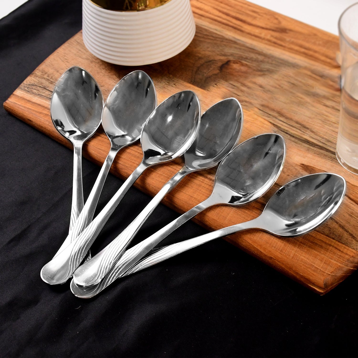 Stylish and sleek stainless steel dining spoons set for dining
