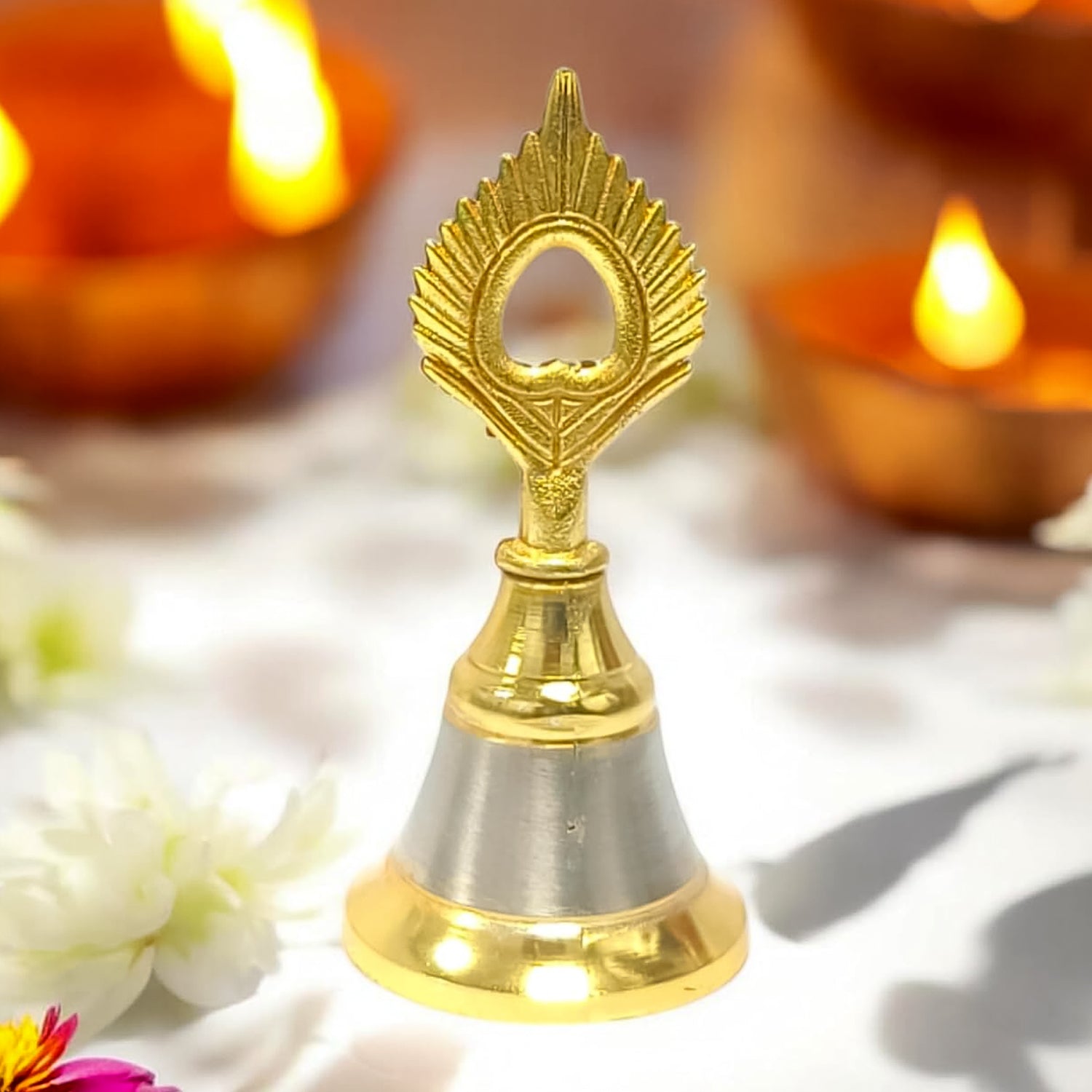 Video displaying the brass and steel temple ghanti's design and melodious sound