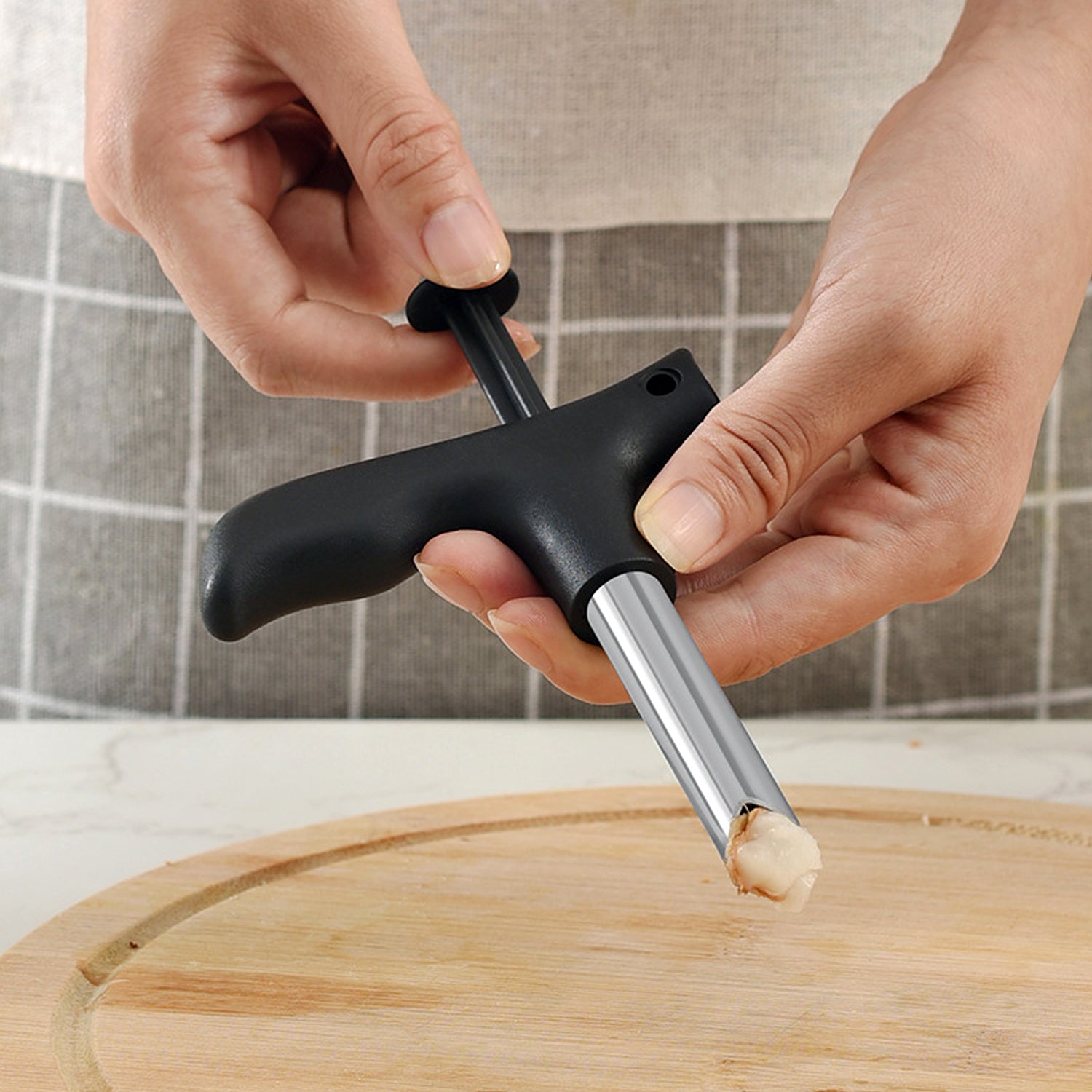 Durable stainless steel coconut opener with ergonomic design