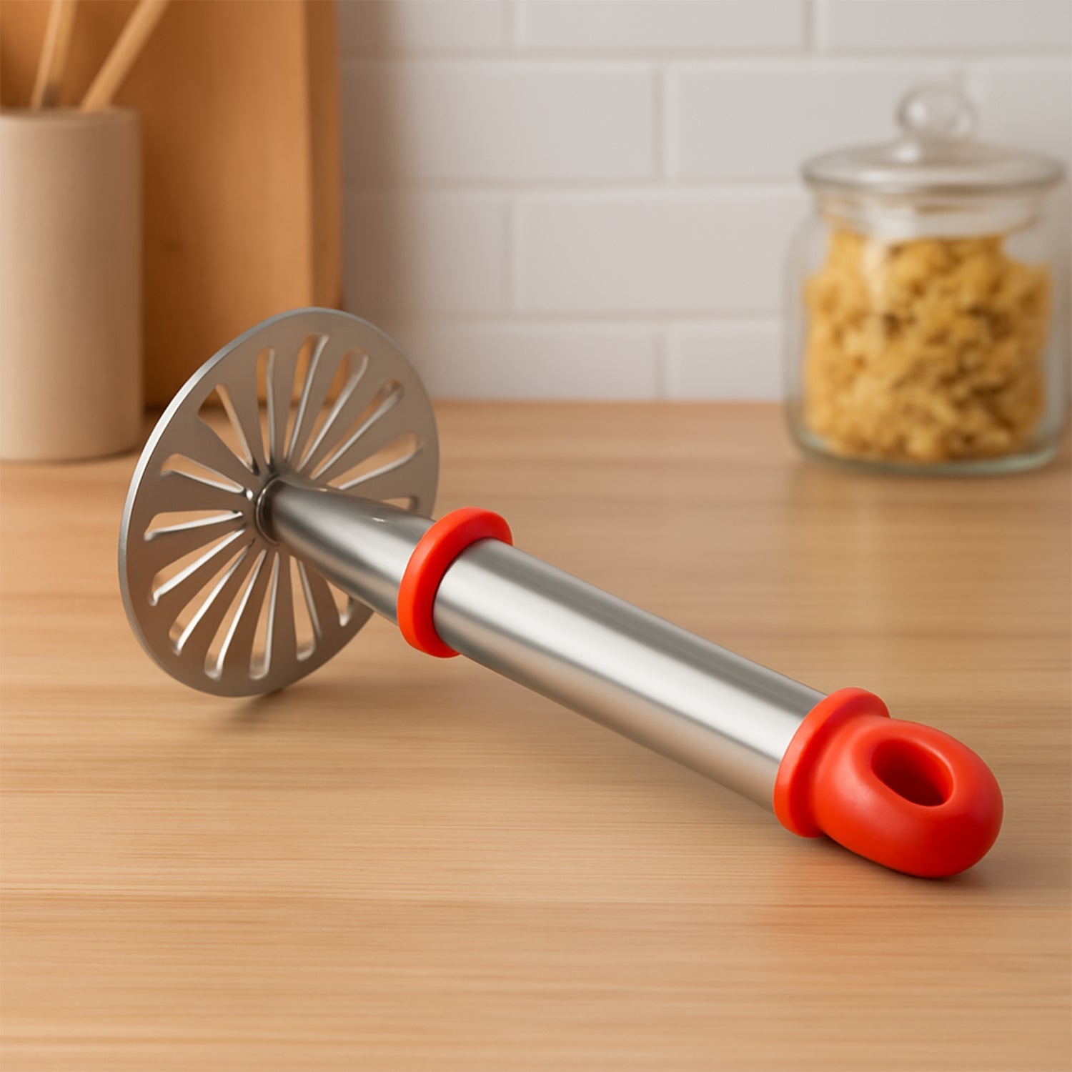 Soft-grip ergonomic handle of the Quickslice Pau Bhaji masher, ensuring comfortable use.