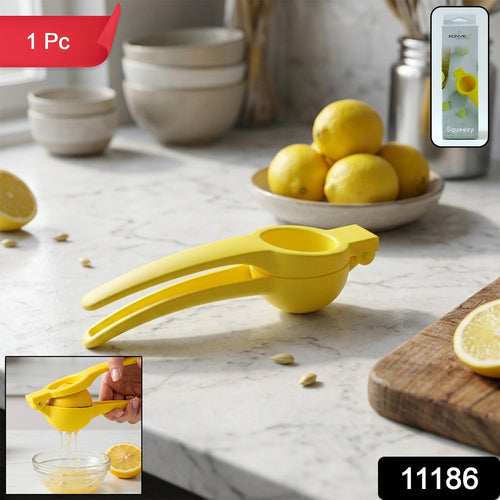 Manual lemon juice extractor kitchen tool for citrus fruits