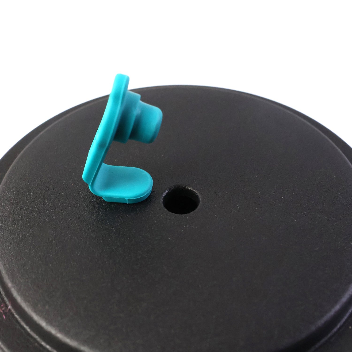 Travel tumbler with secure fitted lid to prevent spills