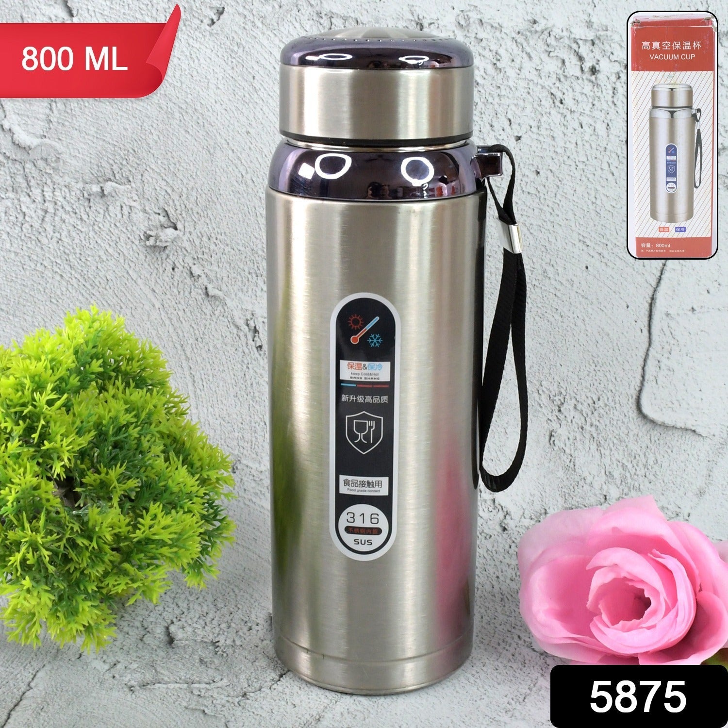Ergonomic 800ml thermos flask showcasing its portable and travel-friendly design.