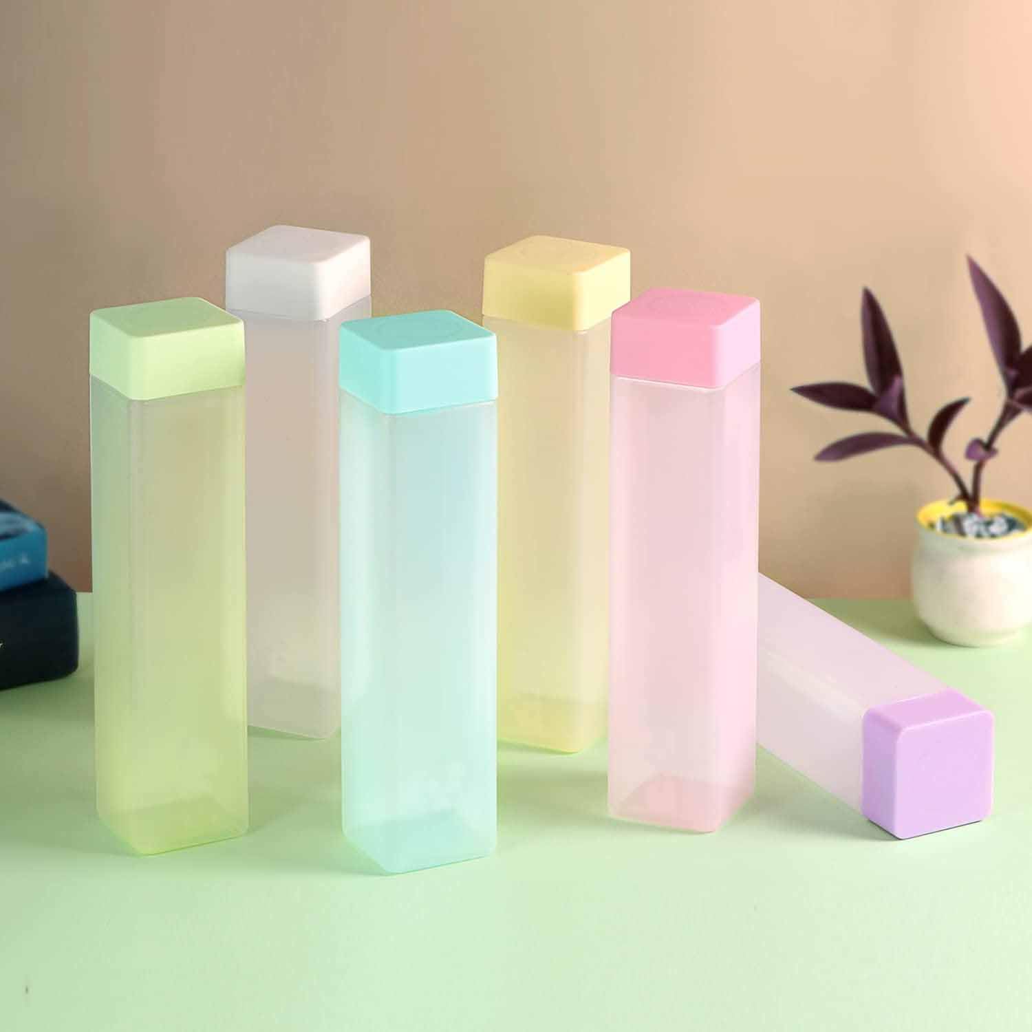 Complete 940ml water bottle set of six, ideal for family hydration.