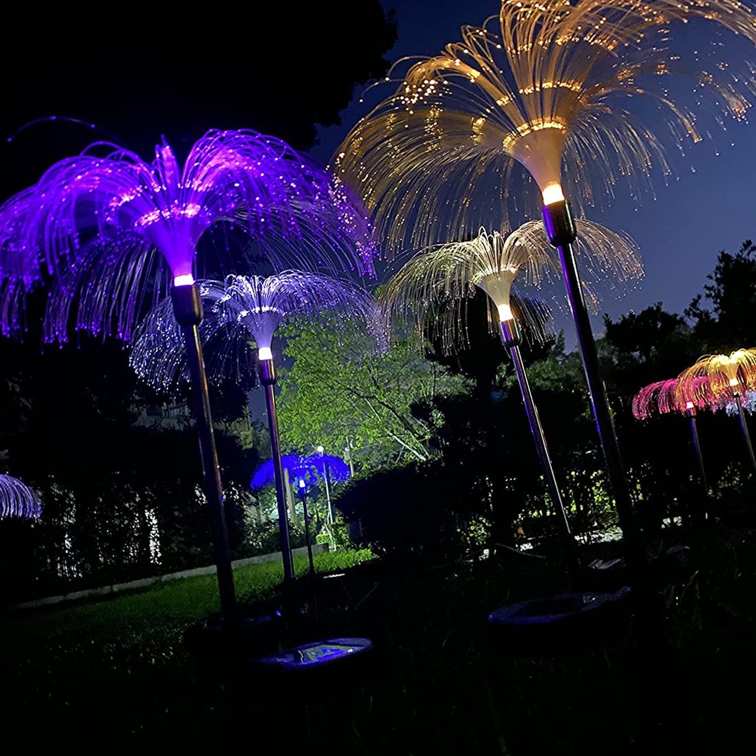 Waterproof solar garden light glowing with 7-color-changing jellyfish design