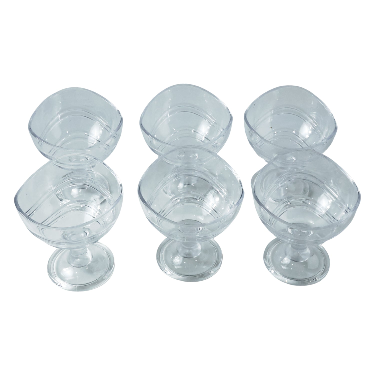 Elegant stemmed dessert bowls, perfect for family and parties