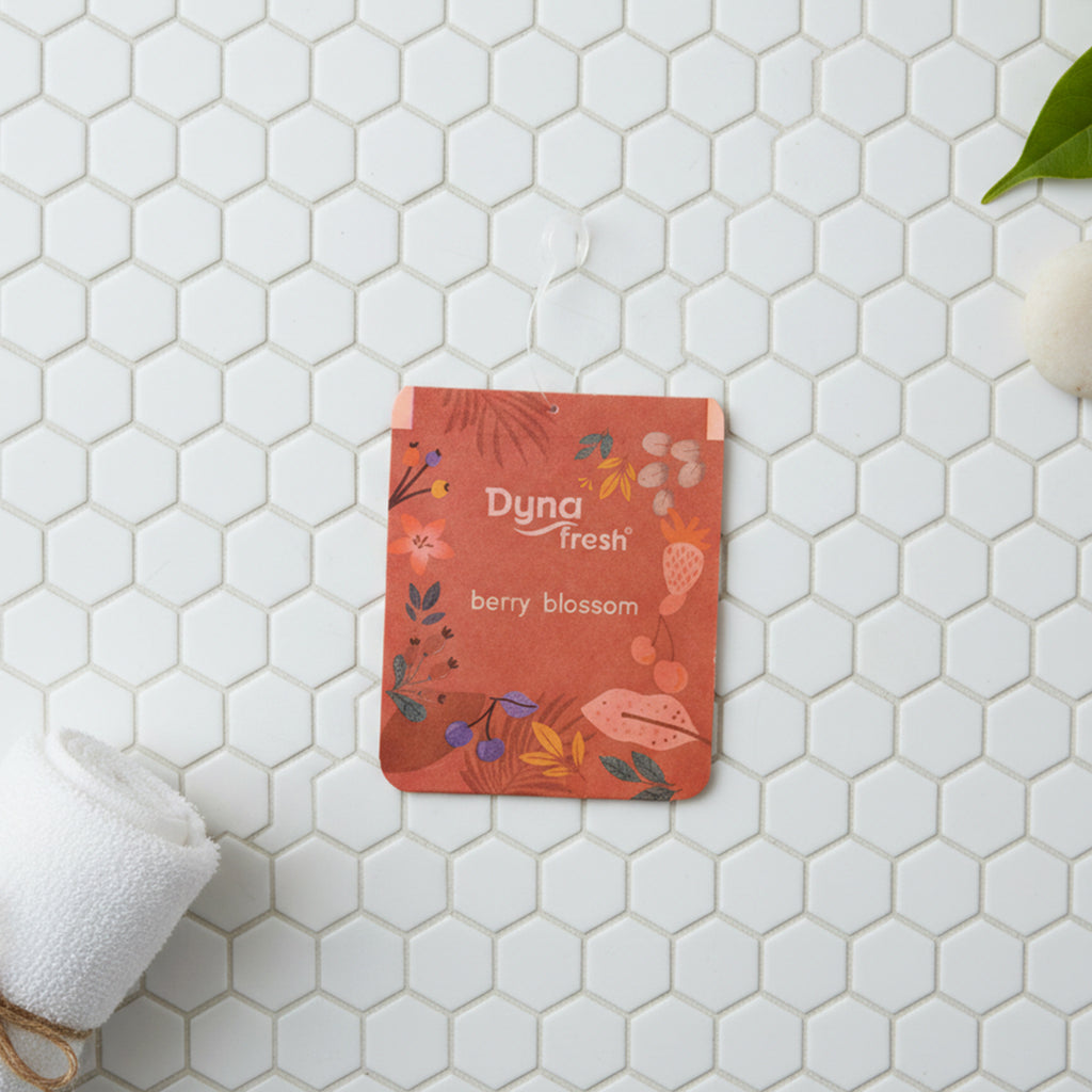 Hanging Bathroom Berry Blossom Air Freshener Gel (1 Pc 10 Gm)