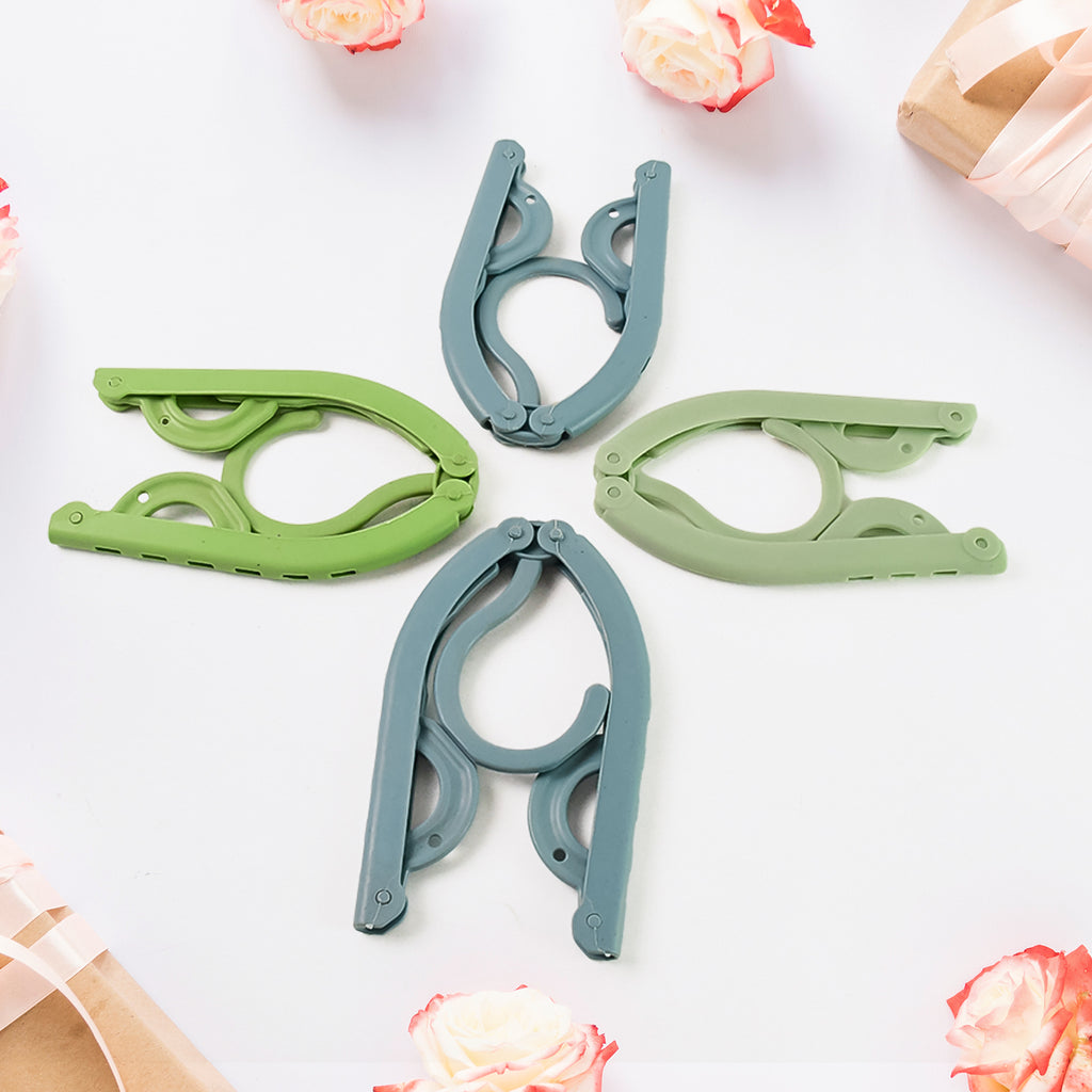 Travel Hangers Portable Folding Clothes Hangers (4 Pc  Big)