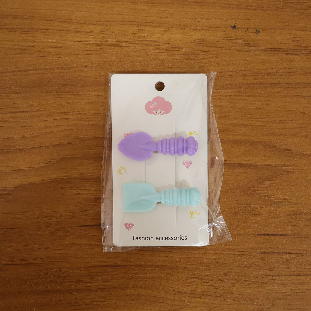 Cute Mini Spade  Leaf Shape Hair Clip Set (2 Pc)