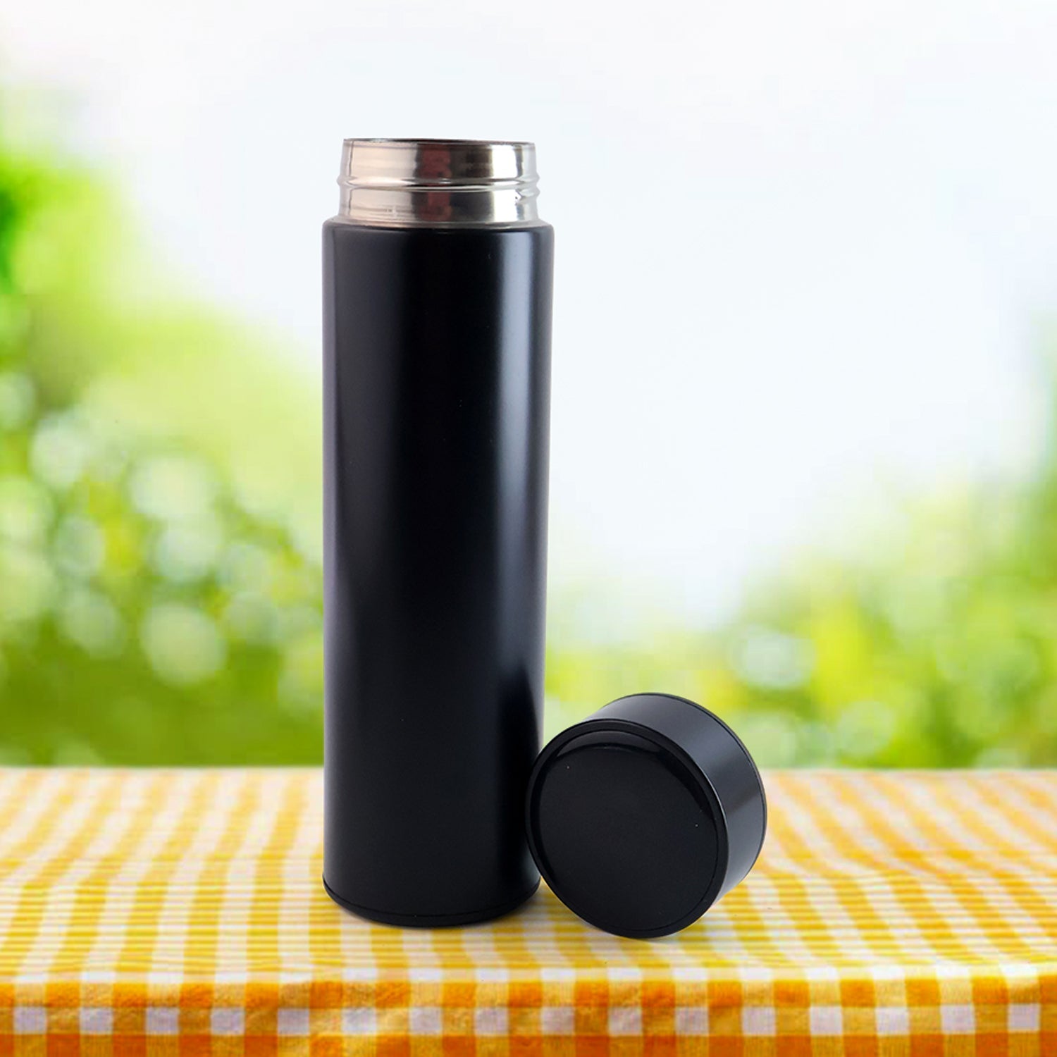 500ML black vacuum insulated water bottle with LED temperature display on lid